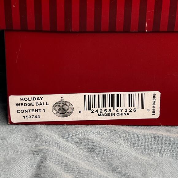 Waterford Holiday Heirlooms Wedge Ball Christmas Ornament 153744 Boxed 4 Inches - Picture 11 of 11